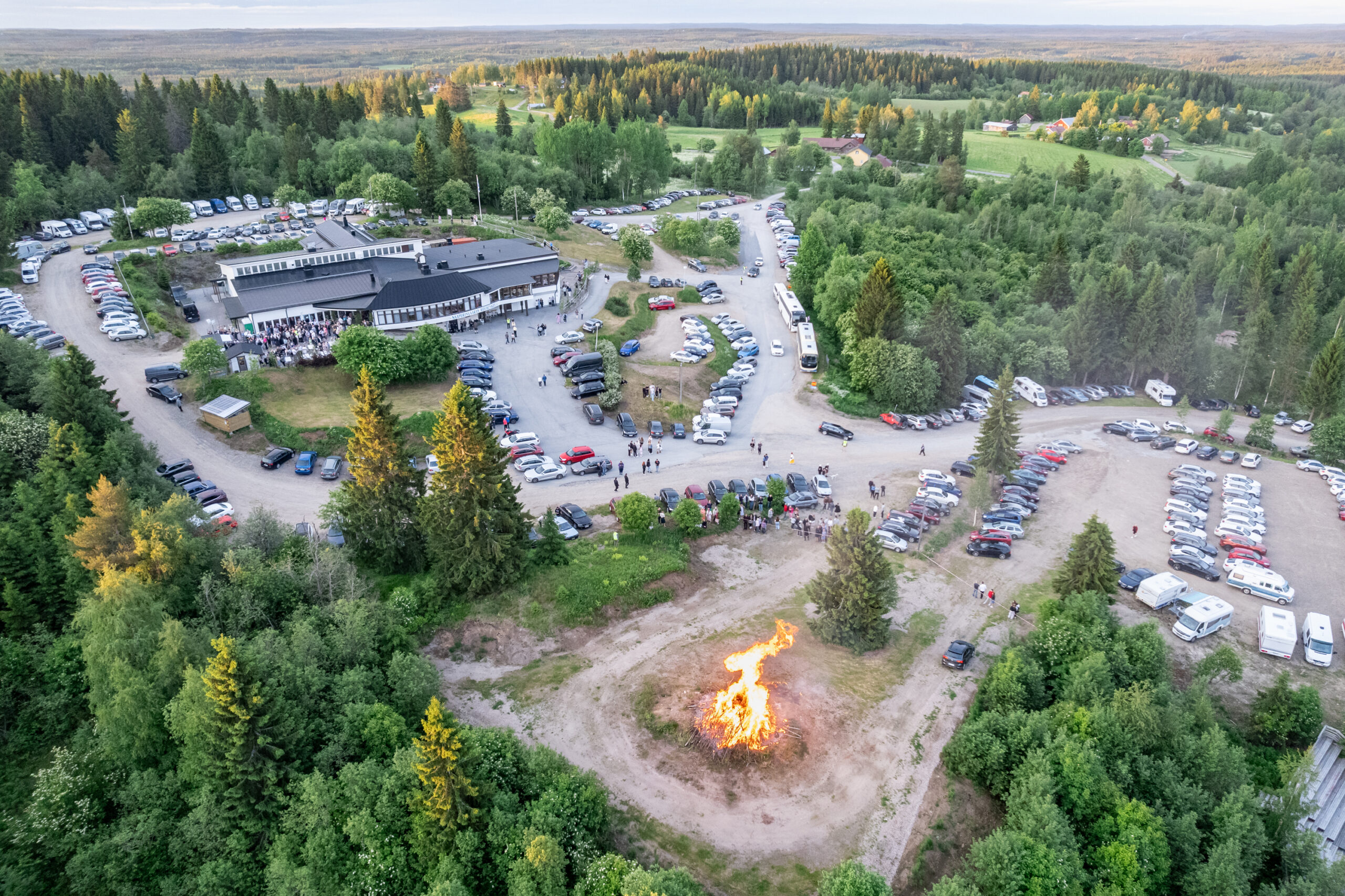 Naapurivaaran juhannus